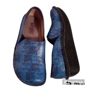 Alegria blue leather clog shoes sz 38/7-7.5